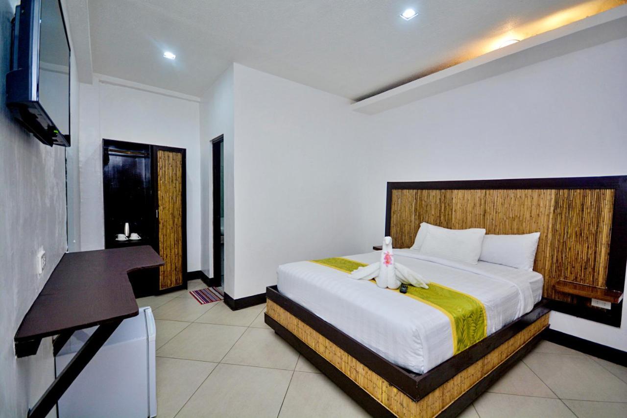 Bamboo & Restaurant Resort Manoc-Manoc