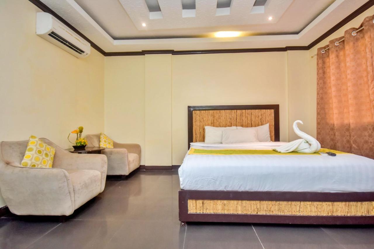 Bamboo & Restaurant Resort 3*