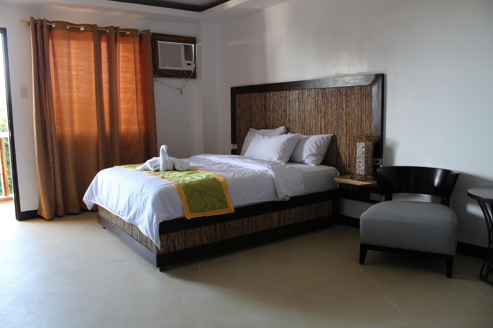 Bamboo & Restaurant Resort 3*