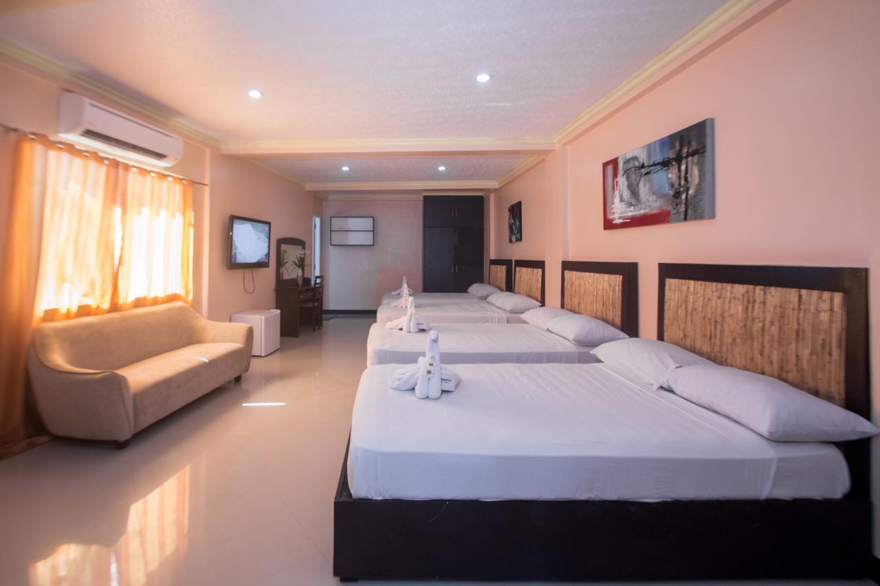 Bamboo & Restaurant Resort 3*