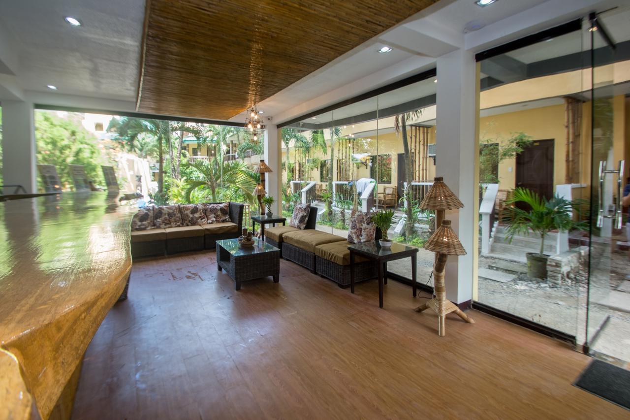Bamboo & Restaurant 3*